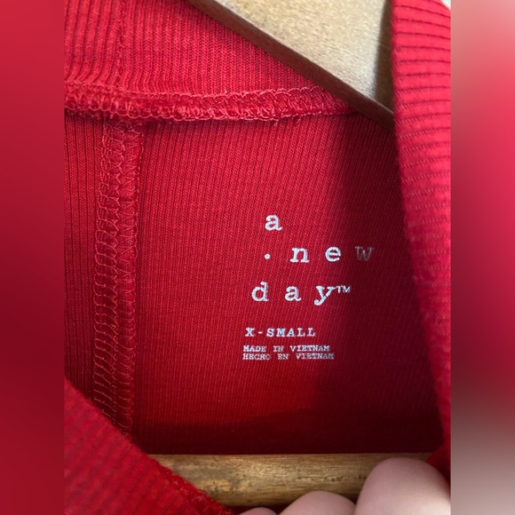 Universal Thread Red Mock Neck Tee - Picture 2 of 2